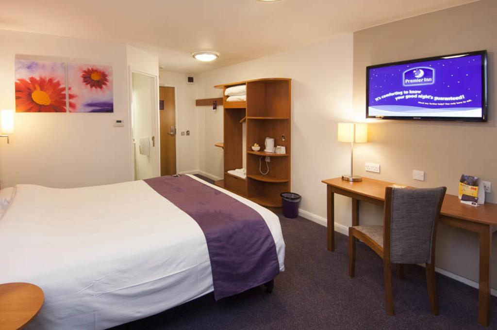 Premier Inn Exeter Central St. Davids Exterior foto