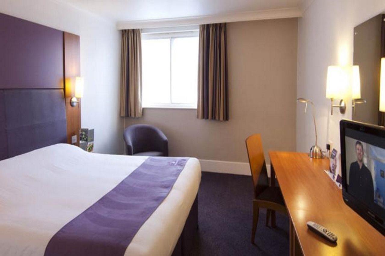 Premier Inn Exeter Central St. Davids Exterior foto